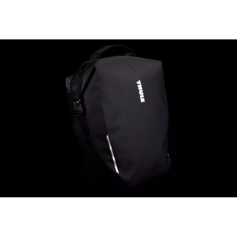 Thule 5476 Shield Pannier 22L with InLock μαύρο